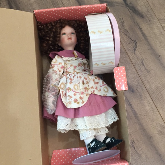 Toy - Picture 2 of 16